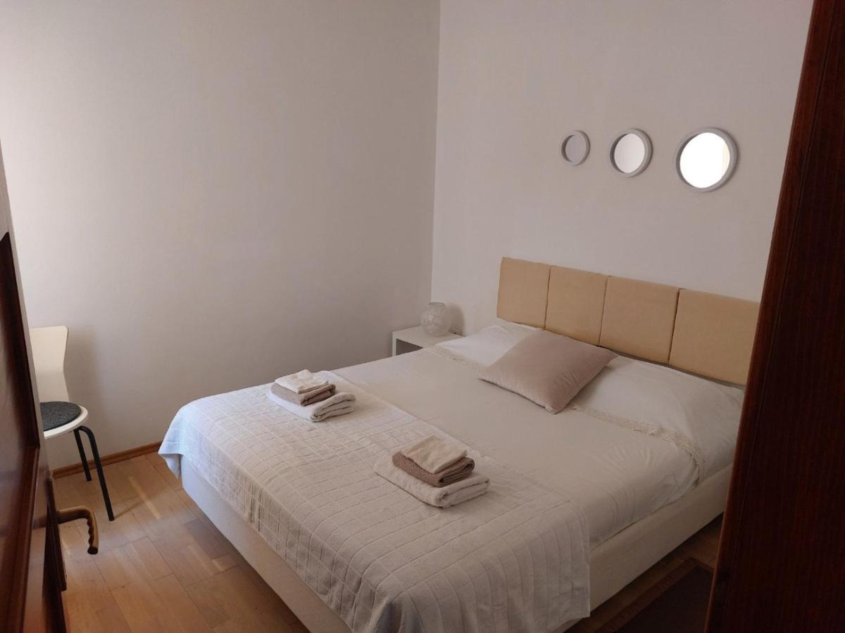 자드라보노 Apartman Iskra 아파트 외부 사진